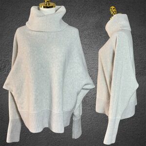 Banana Republic Light Gray Oversized Turtleneck M/L Chunky Knit Batwing Sleeve